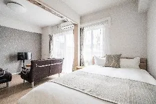 Bon Condo Umeda East Osaka 3*,